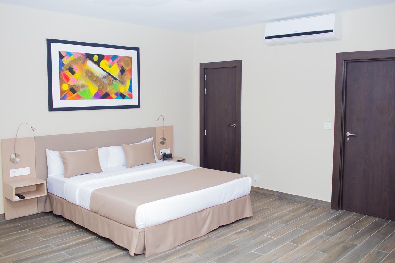 Fly Hotel Libreville Zewnętrze zdjęcie