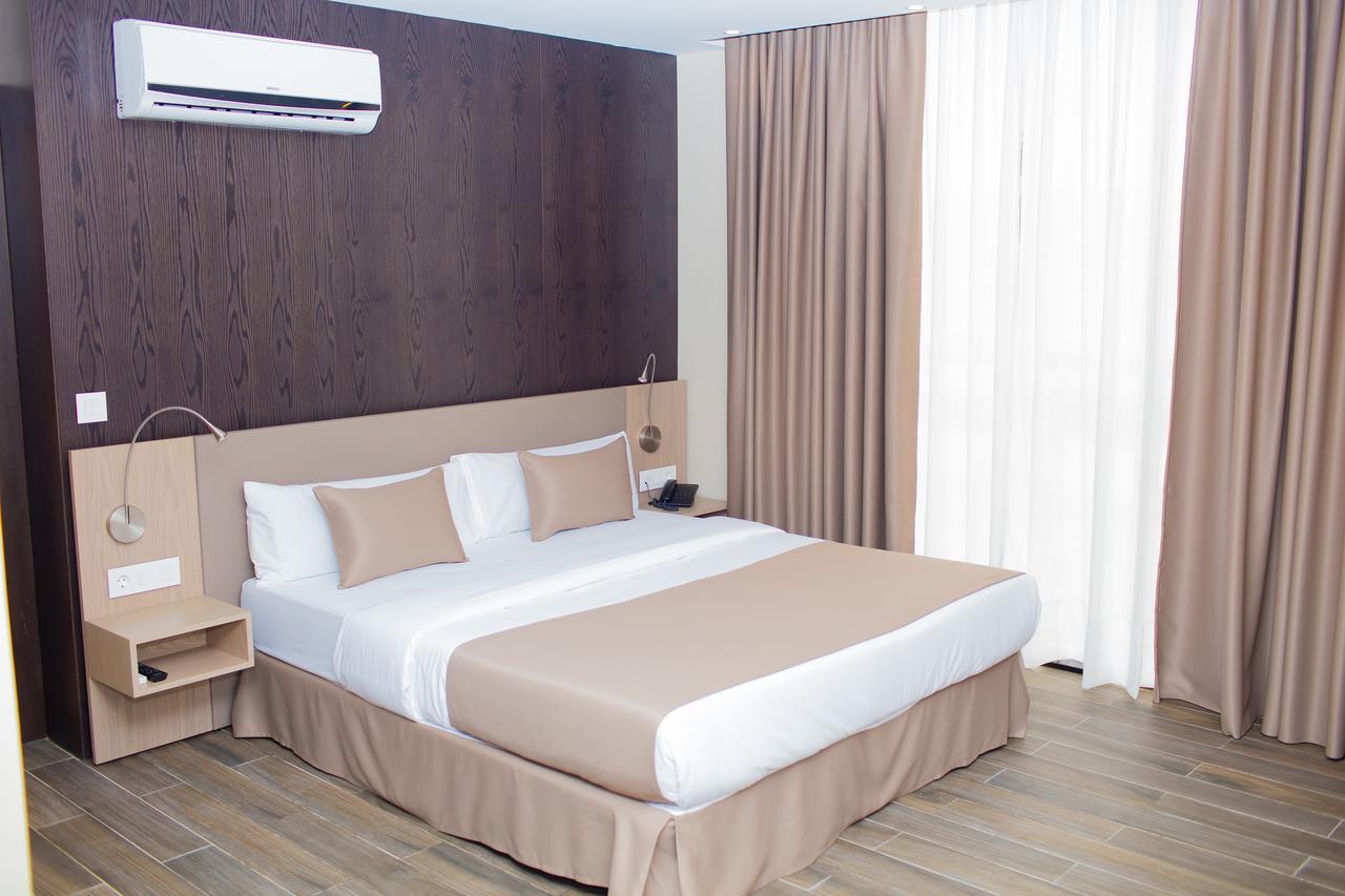 Fly Hotel Libreville Zewnętrze zdjęcie