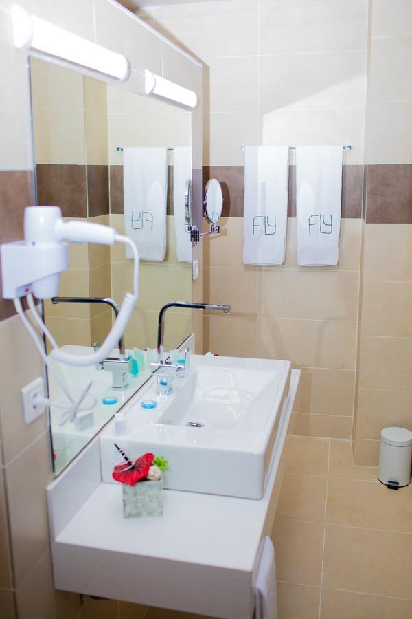 Fly Hotel Libreville Zewnętrze zdjęcie
