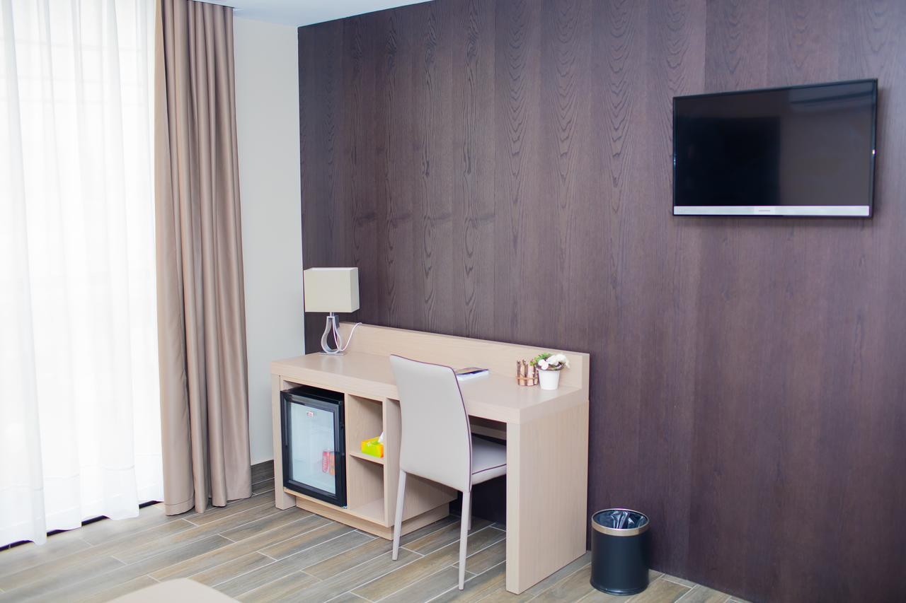 Fly Hotel Libreville Zewnętrze zdjęcie