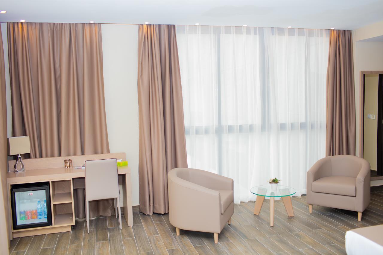 Fly Hotel Libreville Zewnętrze zdjęcie